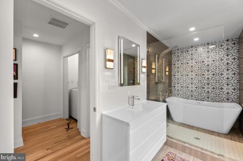 632 Chaplin St, Washington DC  20019-4245 exterior