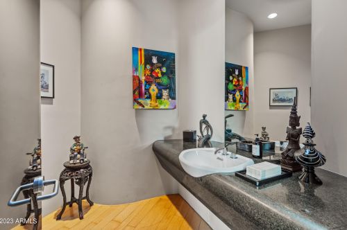 2111 Colter St, Phoenix AZ  85015-2821 exterior