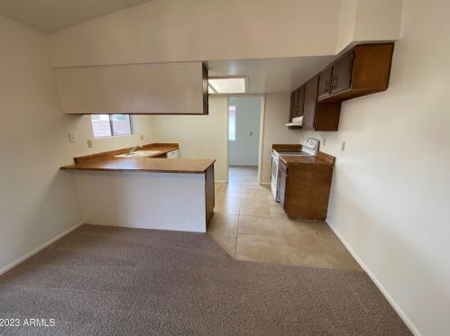 124 Bluefield Ave, Phoenix AZ 85032-1542 exterior