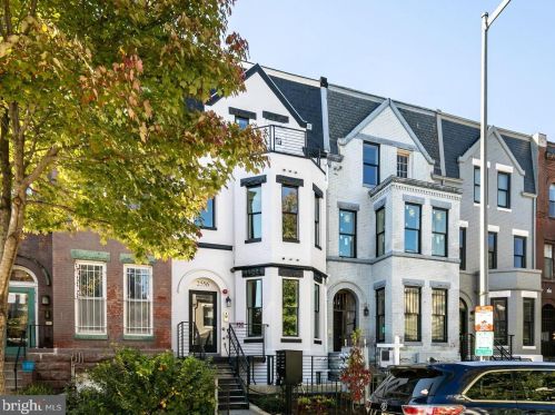 2556 University Pl, Washington DC  20009-4509 exterior