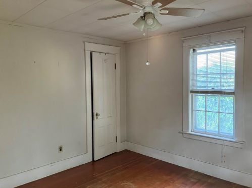 41 4 St, Dover NH 03820-2900 exterior