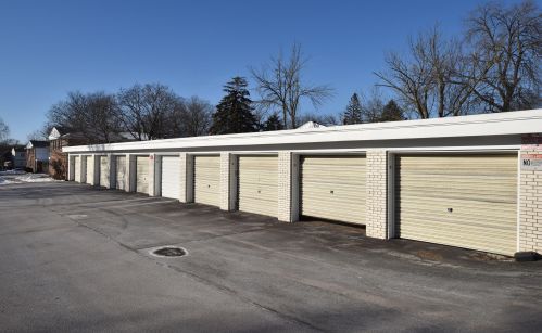 5071 Colonial Ct, Milwaukee WI 53220-2012 exterior