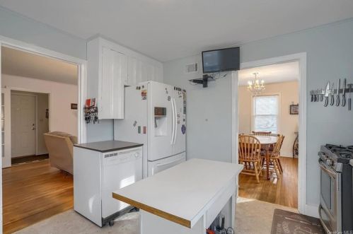 87 Mtn Ave, Middletown NY exterior