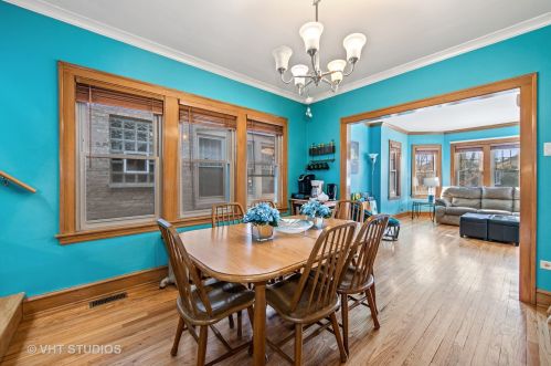 5522 Cornelia Ave, Chicago IL 60657-1019 exterior