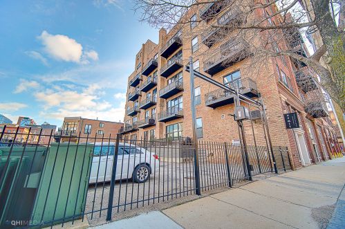 215 Aberdeen St, Chicago IL  60607-2901 exterior