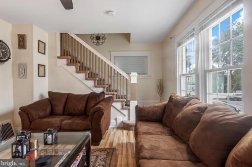 302 9 St, Chester PA 19013-1712 exterior