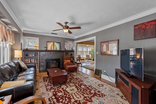 3151 Vermont Ave, Milwaukee, WI 53207-3056