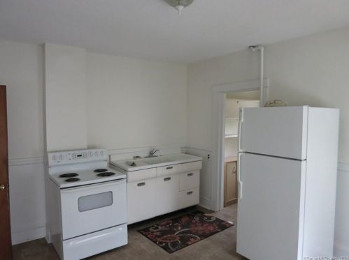 86 Florence St, Manchester, CT 06040-5406