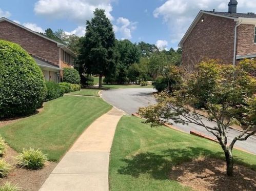 1673 Executive Park Ln, Atlanta GA 30329-3132 exterior