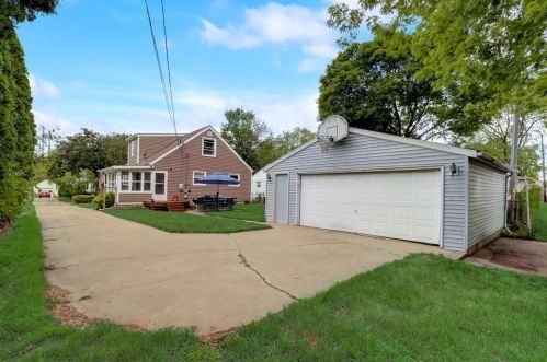 732 97, Milwaukee WI 53214-2618 exterior