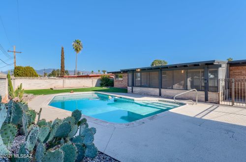 8901 Mcclellan St, Tucson AZ  85710-4420 exterior