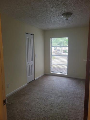 5135 Tennis Ct Cir, Tampa FL 33617-4718 exterior