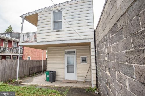 623 Prince St, Lancaster PA 17603-5809 exterior