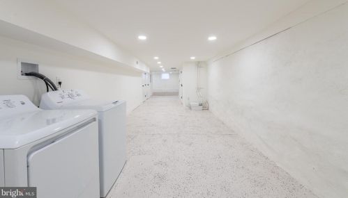 2020 16 St, Philadelphia PA 19121-2336 exterior