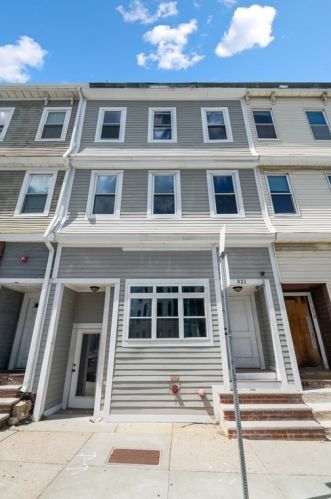 321 Dorchester St, Boston MA exterior
