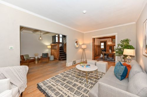 2834 Downer Ave, Milwaukee, WI 53211-3755