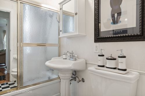 1604 Glenwood Ave, Joliet IL 60435-5835 exterior