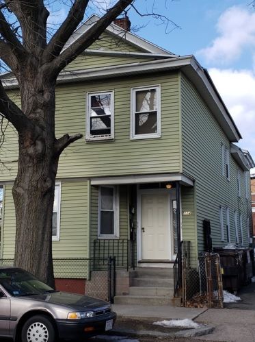 114 William St, Springfield, MA 01105-2345