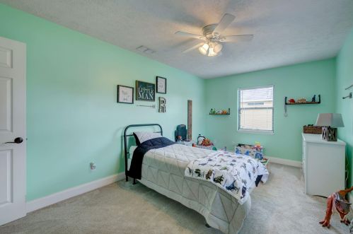 2661 Monterrey Ln, Fort Pierce FL 34953-2085 exterior