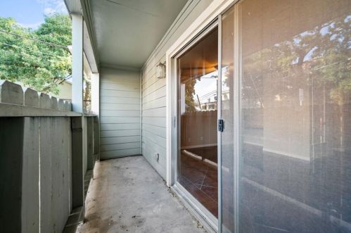 301 38th St, Austin TX  78705-1457 exterior