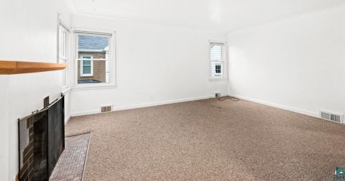 2425 London Rd, Duluth MN 55812-2222 exterior