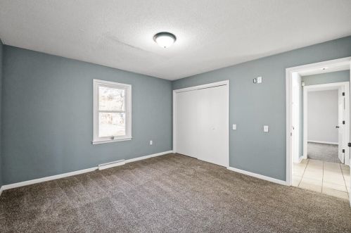 248 Eric Ave, Meskegon MI 49444-3702 exterior