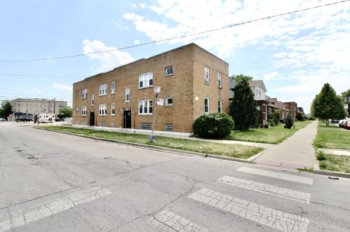 3216 Linder Ave, Chicago IL  60641-4105 exterior