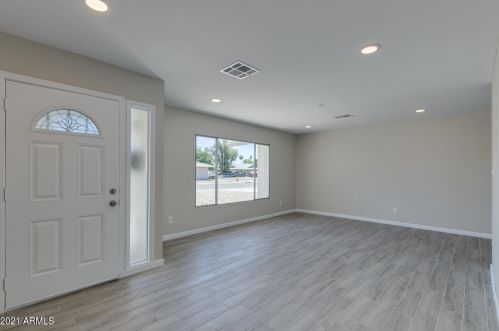 5602 42nd Ln, Phoenix AZ  85019-2001 exterior