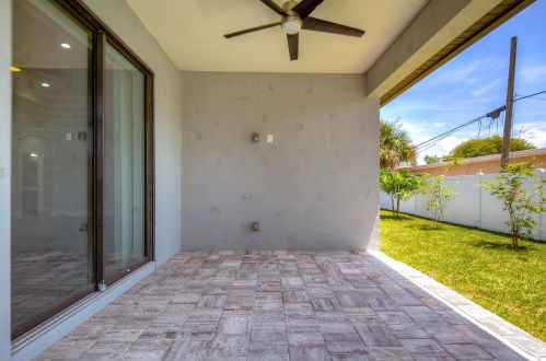 2710 Braddock St, Tampa FL  33607-6828 exterior