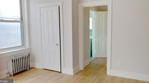 208 Hanover St, Trenton NJ  08608-1804 exterior