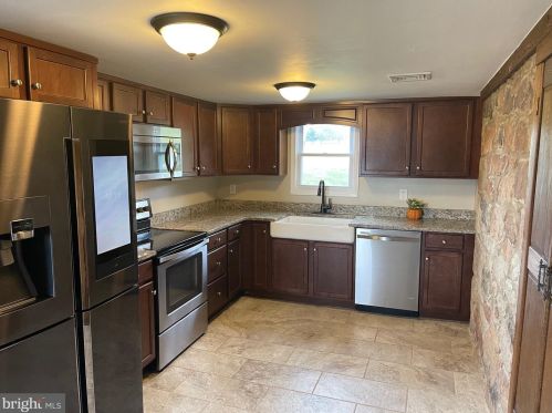 998 Plunkert Rd, Littlestown PA 17340-9643 exterior