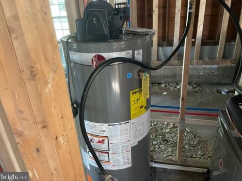 9 Shelton Ave, Trenton NJ  08618-1818 exterior