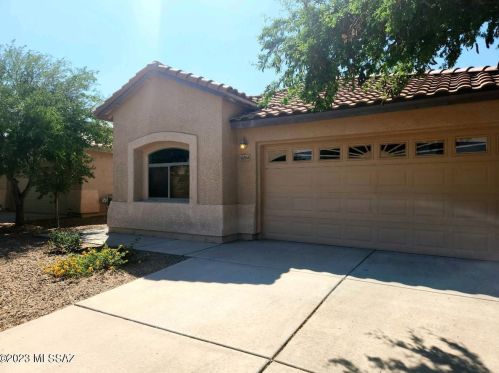 10454 Oakbrook St, Tucson, AZ 85747-5968