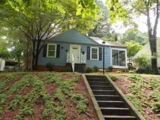 709 Cliffside Ter, Greensboro, NC 27403-1927