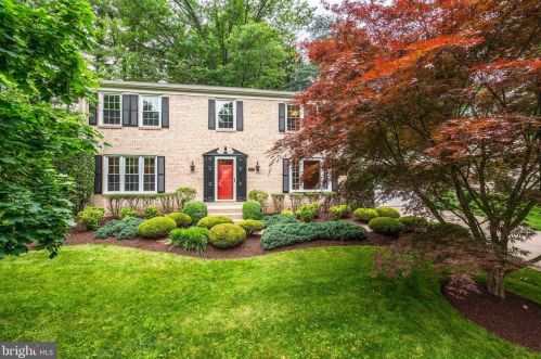 11822 Goya Dr, Rockville, MD 20854-3307