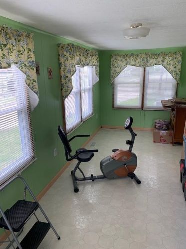 1 Lane, Coventry RI 02816-6239 exterior