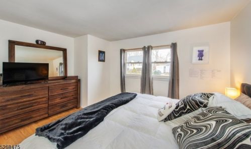 11 Duncan Ln, Rockaway NJ  07866-2807 exterior