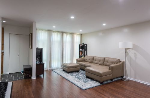 5225 Kimbark Ave, Chicago IL  60615-4009 exterior