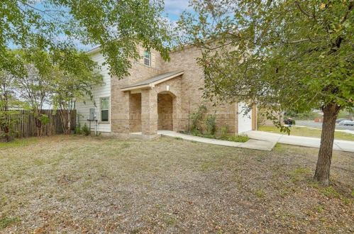 6800 Baythorne Dr, Austin TX  78747-3987 exterior