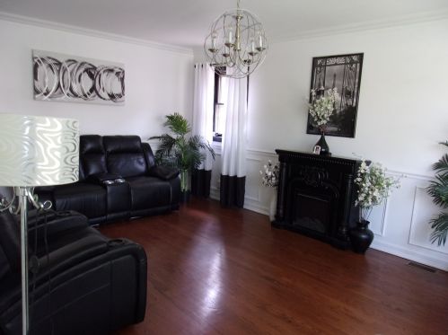 9705 Maplewood Ave, Chicago, IL 60805-3217