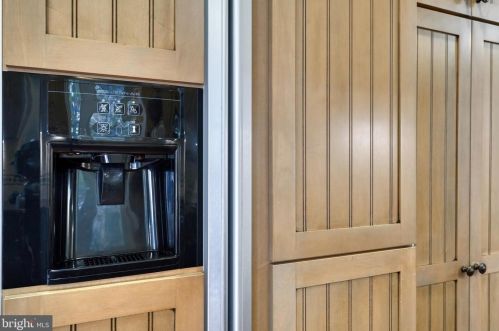 1609 Mithering Ln, Silver Spring MD 20905-7045 exterior