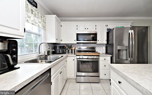 103 Birdsong Way, Pottstown PA 19464-1461 exterior