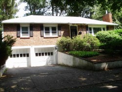 43 Kendall Rd, Newton, MA 02459-2657