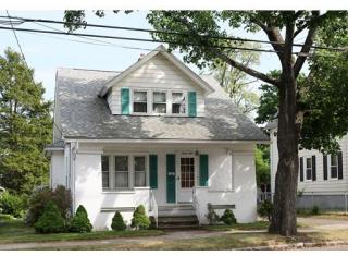 29 Sterling St, Springfield, MA 01107-1338