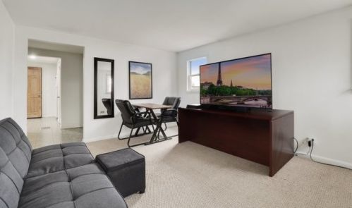 3434 Nagle Ave, Chicago IL 60634-4917 exterior