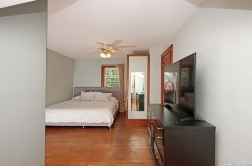 14 Baldwin Ave, Meriden CT 06450-3408 exterior