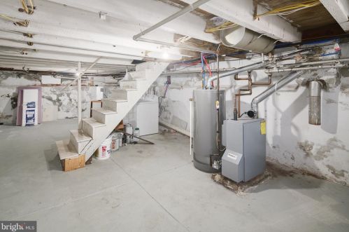 2645 Emerald St, Philadelphia PA 19134-2033 exterior