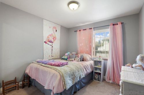 320 30th St, San Diego CA 92113-2424 exterior