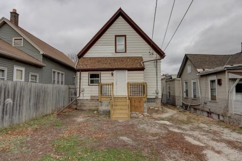 1517 Greenfield Ave, Milwaukee WI 53204-2617 exterior