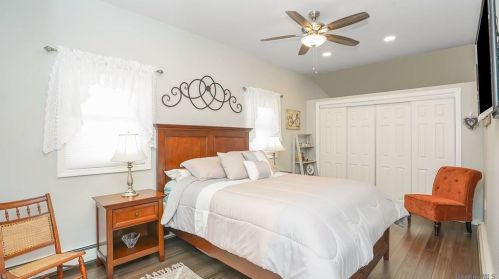 700 Locust Ave, Bohemia NY 11716-2183 exterior